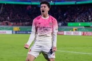 <a href="/giai-tri" title="Giải trí" rel="dofollow">Giải trí</a>