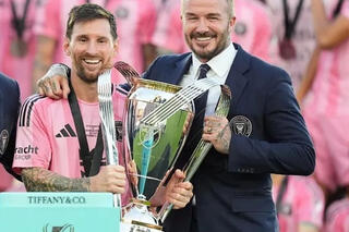 <a href="/giai-tri" title="Giải trí" rel="dofollow">Giải trí</a>