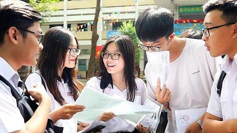 Thi tốt nghiệp THPT 2022: Tập trung ôn tập cho học sinh lớp 12