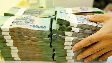 Thu ngân sách tăng mạnh nhờ bán dầu thô và thu thuế chuyển nhượng bất động sản