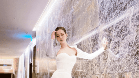 Phan Minh Huyền đầy khí chất khi dự event