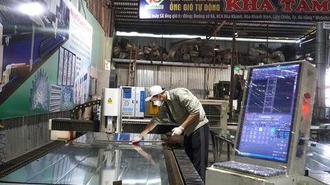 Nghị định giảm thuế và hành chính công trực tuyến "nâng" kinh tế Đà Nẵng đi lên