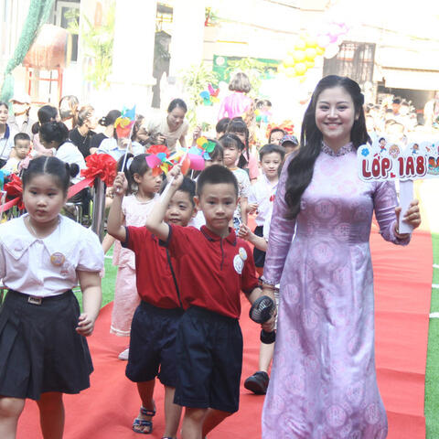 Những chính sách 'chạm' vào bục giảng