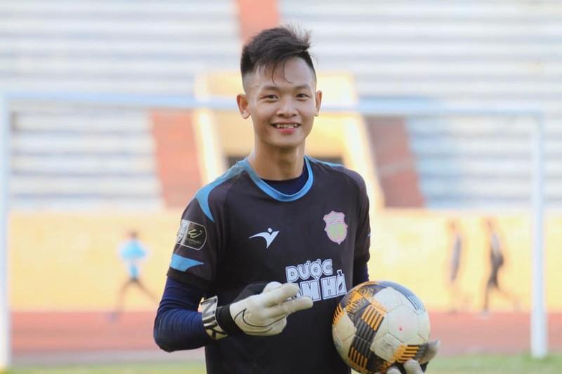 10 cau thu tre nhat du v-league 2020: binh duong