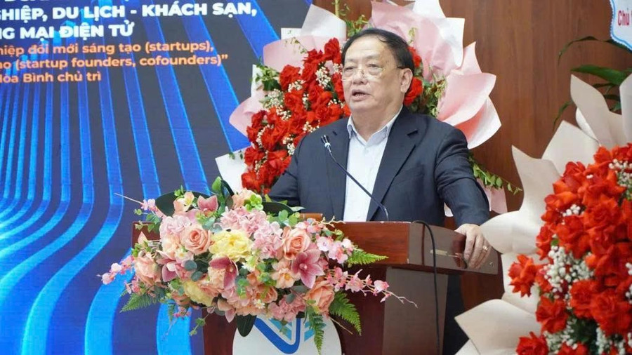 hoa-binh-1.jpg