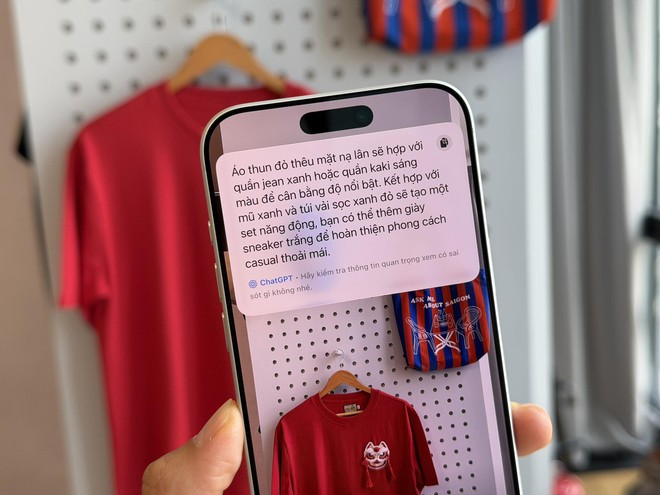 Ơn trời, iOS 26.1 vừa ra mắt đã hỗ trợ Apple Intelligence tiếng Việt! - Ảnh 2.