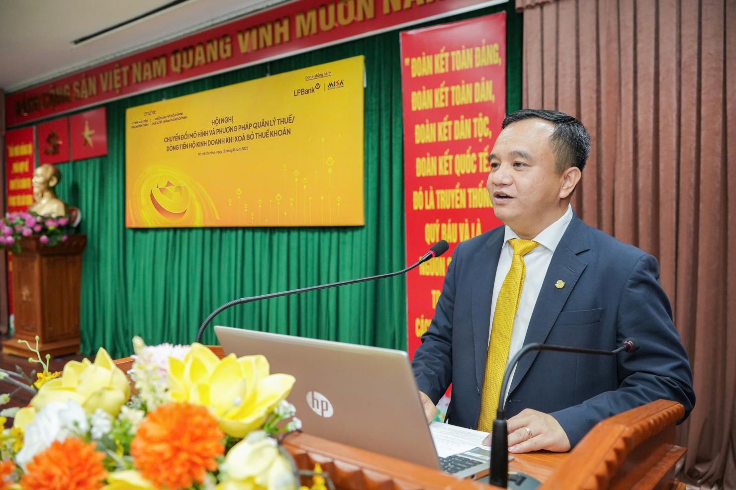 Ông Đặng Công Hoàn - Phó Tổng Giám đốc kiêm Giám đốc Ngân hàng Bán lẻ LPBank phát biểu tại sự kiện.