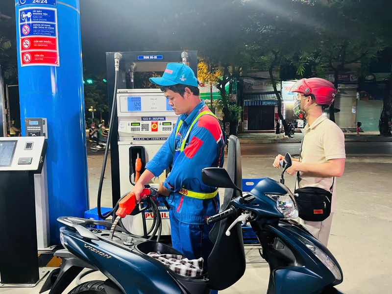 Giá xăng dầu trong nước hôm nay ngày 17/11/2025. P.C