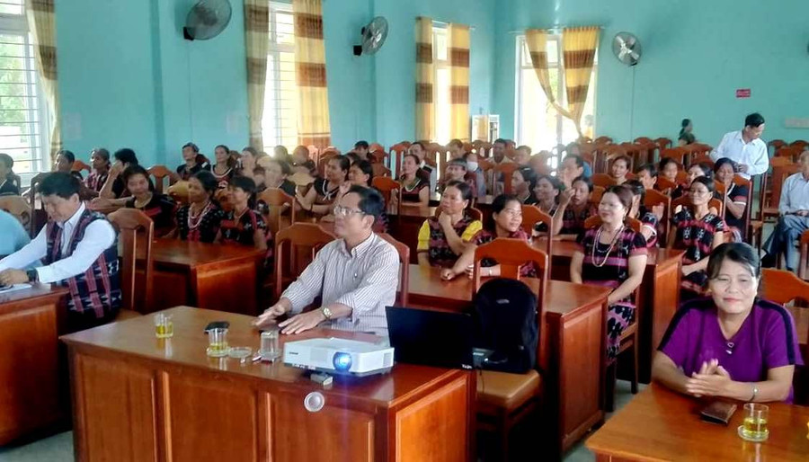 Khai giảng 1 lớp học xóa mù chữ tại vùng huyện miền núi Nam Đông (cũ) của Huế. 488678473-3961608297501041-4817768738647629176-n.jpg