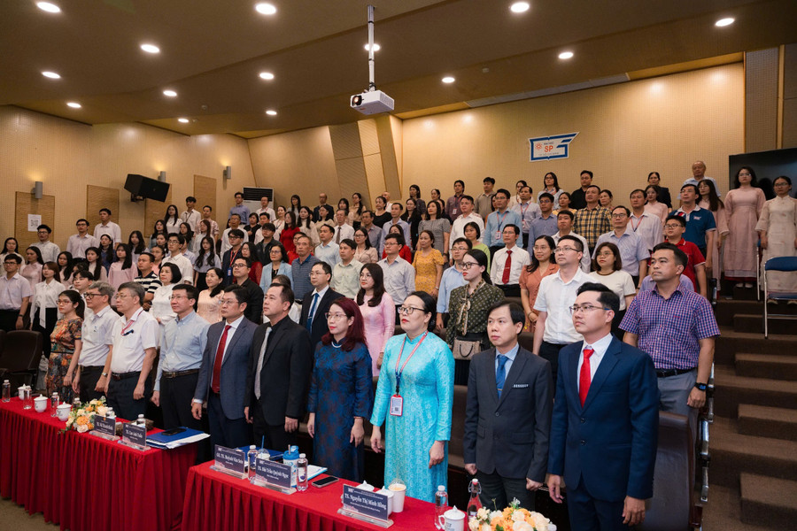 Toàn cảnh buổi lễ. Ảnh: HCMUE. img-9099.jpg