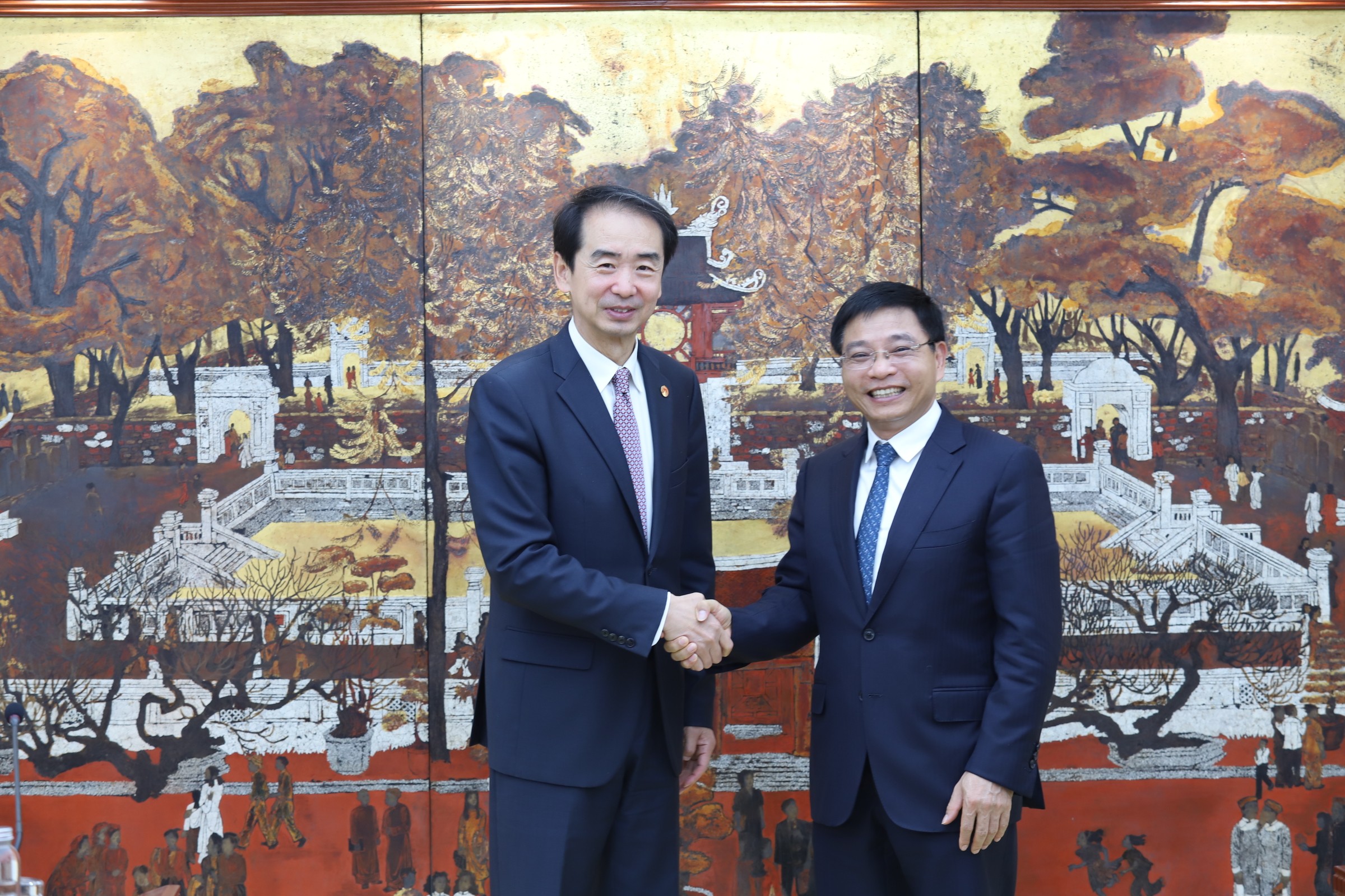 Thúc đẩy hợp tác kinh tế, tài chính giữa Việt Nam - Trung Quốc Thúc đẩy hợp tác kinh tế, tài chính giữa Việt Nam - Trung Quốc