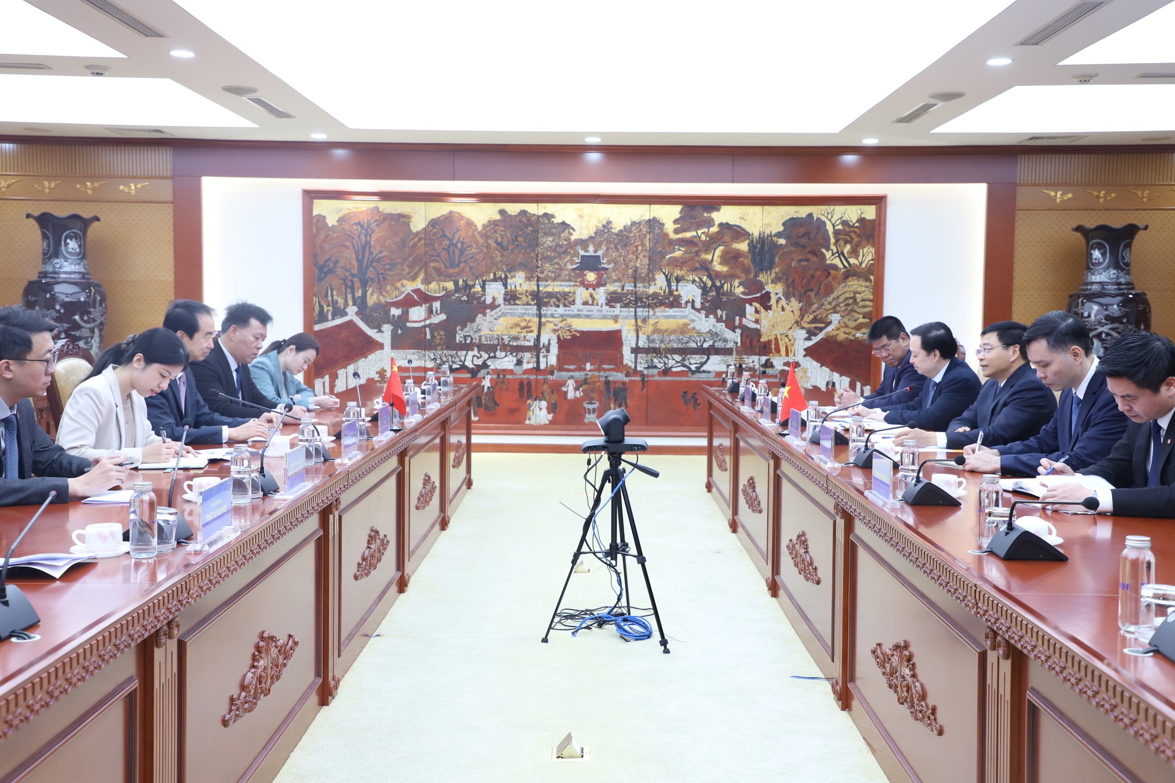 Thúc đẩy hợp tác kinh tế, tài chính giữa Việt Nam - Trung Quốc Thúc đẩy hợp tác kinh tế, tài chính giữa Việt Nam - Trung Quốc