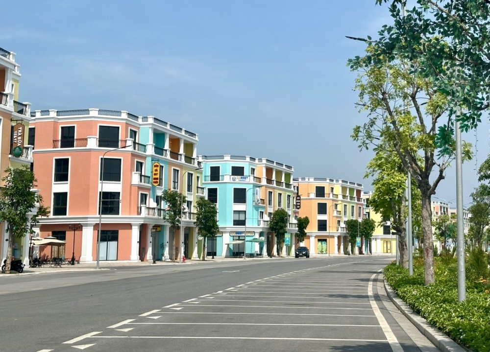 Cuộc đua huy động vốn và hệ quả lãi vay mua nhà không thể đứng yên