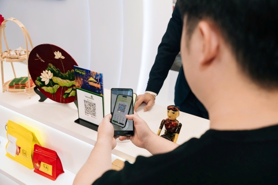 Sống trên những cú chạm số của ngân hàng hiện đại