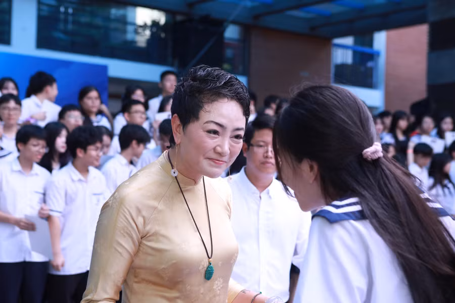 Những lời cổ vũ tinh thần từ cô Văn Thùy Dương dành cho các em khối 9. l1.jpg