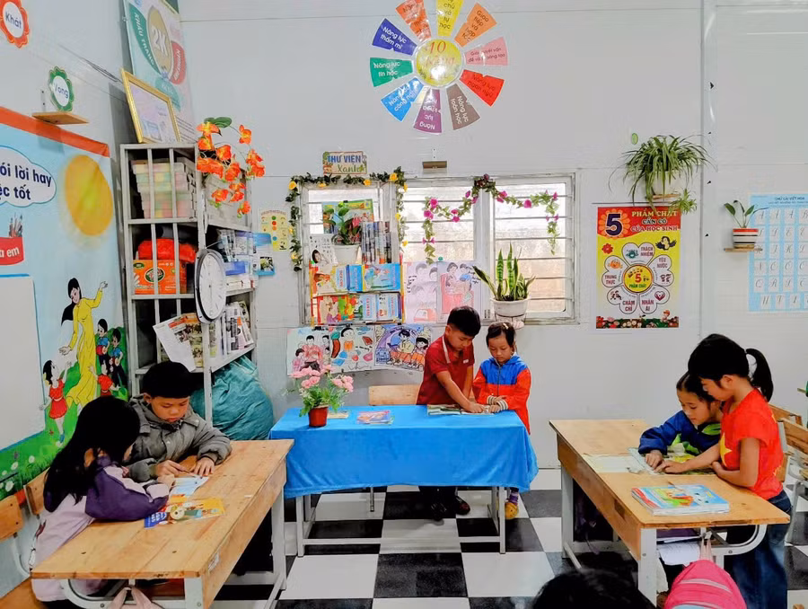 Phòng thư viện của Trường PTDTBT Tiểu học Lản Nhì Thàng. lan-nhi-thang-1.jpg