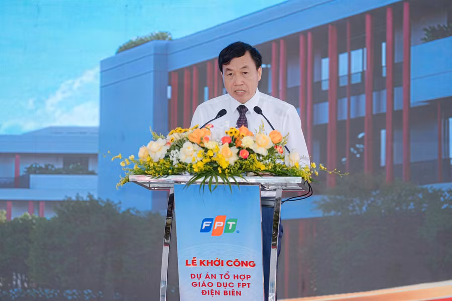 Ông Lê Văn Lương - Chủ tịch UBND tỉnh Điện Biên phát biểu. khoi-cong-to-hop-gd-2.jpg