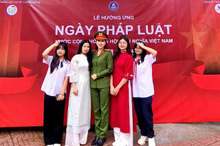 Giáo dục pháp luật về an toàn mạng: Xây 'hàng rào số' cho học sinh