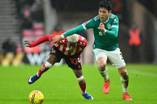 <a href="/giai-tri" title="Giải trí" rel="dofollow">Giải trí</a>