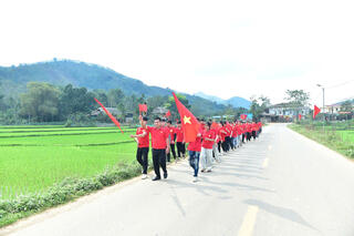 Học sinh vùng cao Tuyên Quang sôi nổi tham gia hoạt động tuyên truyền bầu cử