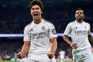 <a href="/giai-tri" title="Giải trí" rel="dofollow">Giải trí</a>