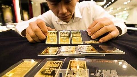 Giá vàng hôm nay 31.1: Rơi tự do, giới chuyên gia bày tỏ lo ngại