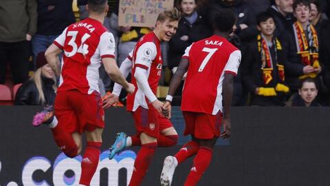 Thắng kịch tính Watford, Arsenal đánh chiếm top 4 Ngoại hạng Anh