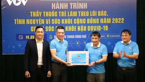 Ra quân Hành trình Thầy thuốc trẻ làm theo lời Bác, tình nguyện vì sức khỏe cộng đồng