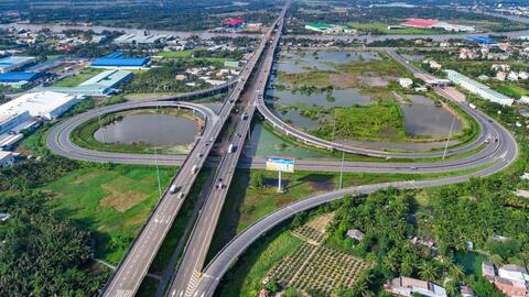 Điểm sáng về thu hút đầu tư vào khu kinh tế, khu công nghiệp