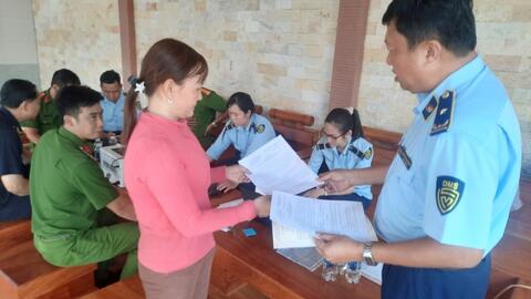 An Giang: Lần theo livestream, "chốt đơn" nguyên kho hàng không rõ nguồn gốc