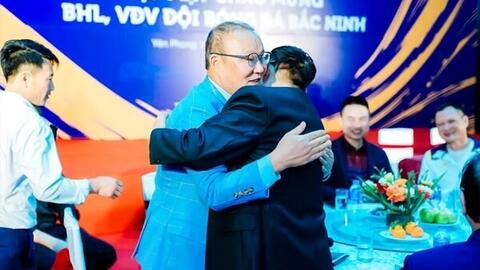 Đội bóng của HLV Park Hang Seo vô địch Cúp Tứ hùng