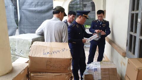Lạng Sơn: Tịch thu hàng nghìn sản phẩm nhập lậu