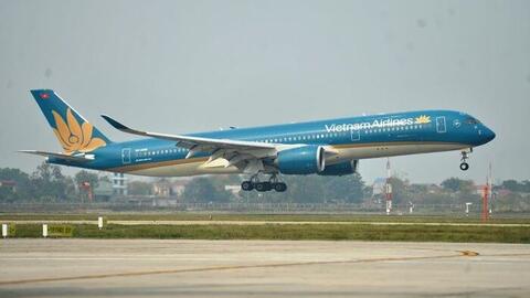 Báo lãi 3 quý liên tiếp, Vietnam Airlines còn lỗ lũy kế bao nhiêu?