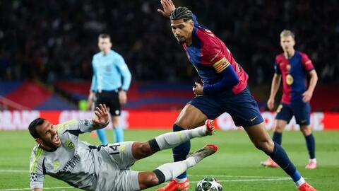Đằng sau màn ‘lột xác’ của Barcelona ở mùa giải năm nay