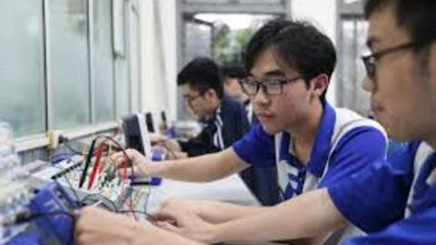 ĐHQGHN công bố 8 lĩnh vực công nghệ ưu tiên đầu tư giai đoạn 2025–2035