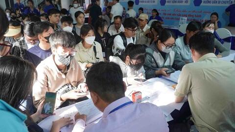 Nhiều ý kiến tranh luận chuyện giờ vào học từ 6h30