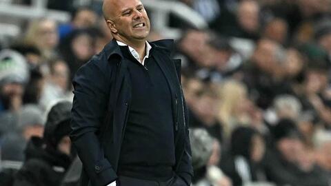 Sự nghi ngờ của Liverpool về Arne Slot