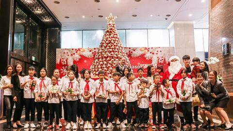 Cùng trẻ em làng trẻ SOS Hà Nội thắp sáng mùa lễ hội diệu kỳ