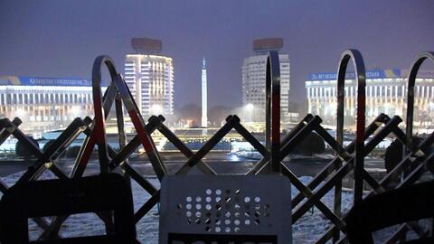 Ngoại trưởng Trung-Nga điện đàm về vấn đề Kazakhstan