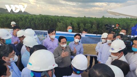 Thủ tướng đề nghị cả nước chung tay phát triển hạ tầng, đặc biệt là hạ tầng giao thông