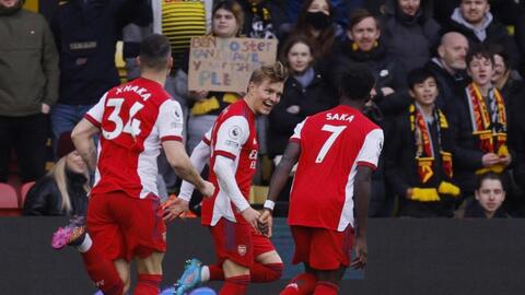 Thắng kịch tính Watford, Arsenal đánh chiếm top 4 Ngoại hạng Anh