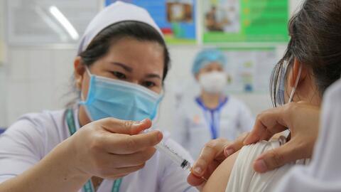 Mũi vaccine Covid-19 thứ 3 vẫn có khả năng bảo vệ cho người trên 65 tuổi sau 15 tuần