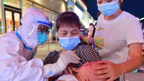 Ca nhiễm Covid-19 tăng mạnh ở Trung Quốc sau kỳ nghỉ lễ Quốc khánh