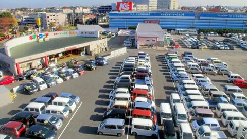 Nhật Bản chuẩn bị cấm xuất khẩu ôtô cũ sang Nga