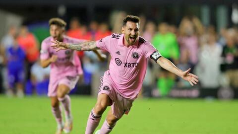 Lịch thi đấu bóng đá hôm nay 19/10: Đội bóng của Messi ra sân