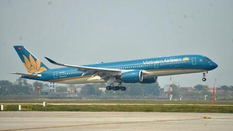 Báo lãi 3 quý liên tiếp, Vietnam Airlines còn lỗ lũy kế bao nhiêu?