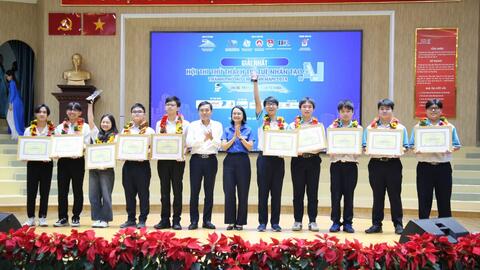 Đại học Quốc gia TP Hồ Chí Minh đạt 2 giải Nhất AI Challenge