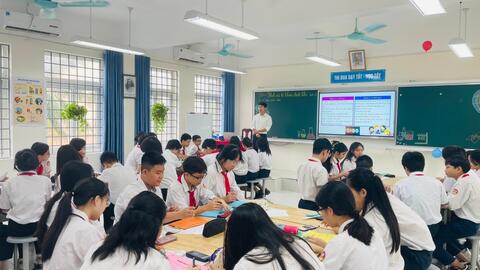 Trường tiểu học, THCS có thể tuyển dụng giáo viên cao đẳng