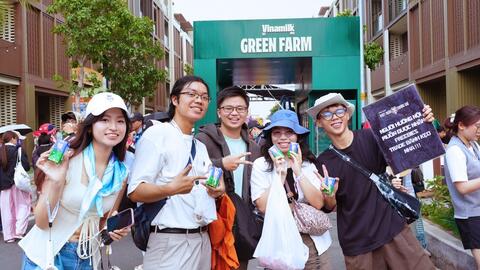 400 phép thử, 200 kiểm định: Vinamilk đặt lại chuẩn sữa tươi Việt