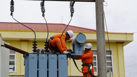 Công ty Điện lực Quảng Ninh: Bảo đảm cung ứng điện, đẩy nhanh chuyển đổi số